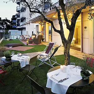 Hotel D-place &